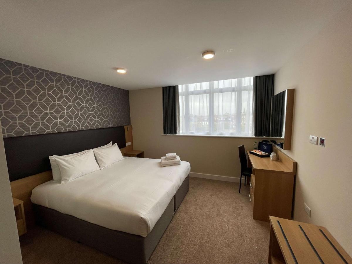 Superior Twin Room Kitchenette,1238142445:JPEG